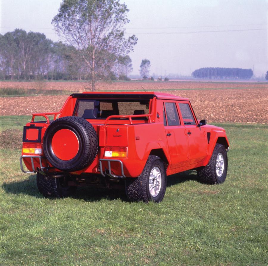  Lamborghini LM002 1990 года  (NA) (фото 3 из 55)